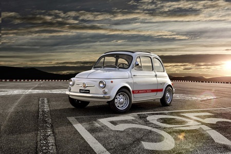 Có thể bạn chưa biết Abarth – Người khổng lồ “tí hon”. - 4 Cùng với mẫu 595 “50th Anniversary”, Abarth cũng sẽ mang tới Frankfurt mẫu 695 Maserati